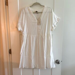 White V-Neck Short Sleeve Dress